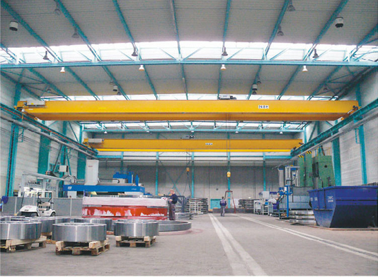 Otomatik 0~8m/dak Tek Kirişli Köprülü Vinç Zemin kontrolü 3 Faz 380V 50hz