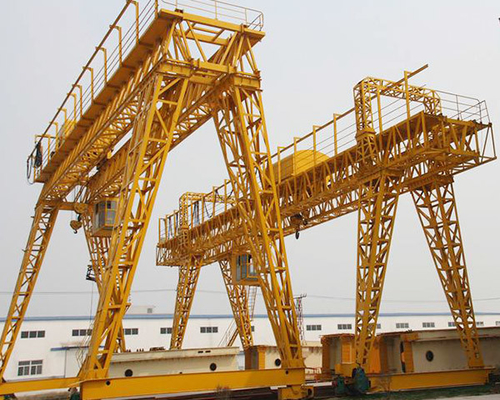 Ağır Görevli Çift Çubuklı Gantry Kiremit Polyurethane tampon 0-30 M/Min Trolley Hızı