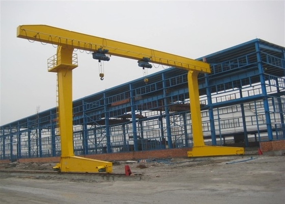 380V 60HZ Raylı Mobil Portal Vinç 15 Ton 20 Ton 25 Ton Gezer Vinç