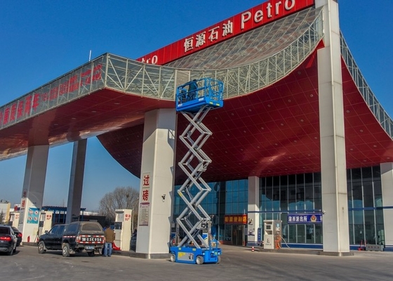 Açık Hava İçin Pürüzsüz Sürüş 3m-12m Yükseklik Kaba Arazi Makaslı Liftler