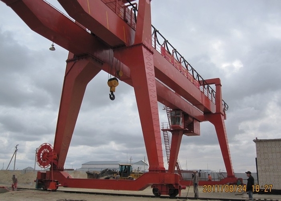 50/10 Ton Çift Kirişli Tekerlekli Portal Vinç 38,5m/Dk Kabin Kontrolü