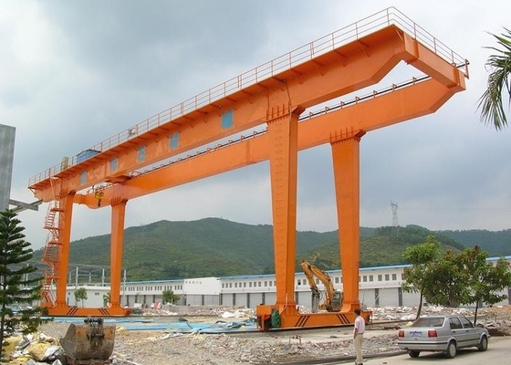 Eritme İşleri İçin Güçlü Rulman Kapasitesi Çift Kirişli Portal Vinç 5-50 Ton