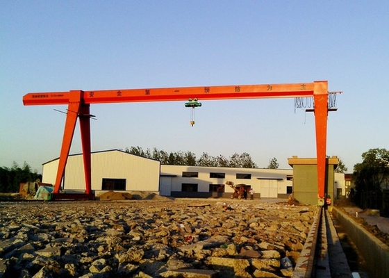 Endüstriyel Elektrikli 5 Ton - 30 Ton Portal Vinç 4.5m Açıklıklı Tek Kirişli Goliath Vinç