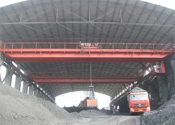 CE ISO Geniş Kullanılmış Elektrikli Çift Kirişli Vinç 43kg / M QU70 Raylı Atölye Vinç