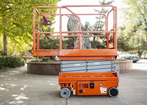 8m ila 14m Yükseklik Kendinden Tahrikli Elektrikli Makaslı Kaldırma 300kg Mobil Hava Çalışma Platformu
