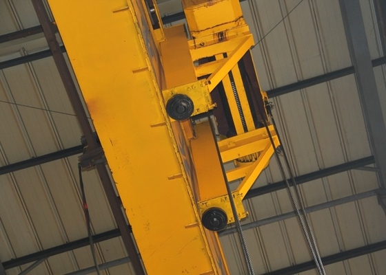Metalurji Kaldırma için Isı Direnci 1380rpm Elektrikli Halatlı Vinç 500kg