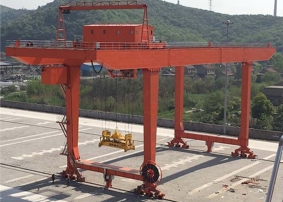 RMG Lastik Lastik Raylı Konteyner Portal Vinç 40T Malzeme Taşıma Vinci