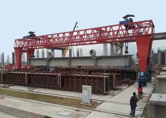 18m Kaldırma Yüksekliği İnşaat Vinç Ekipmanları 20-900 Ton Kutu Kirişli Vinç