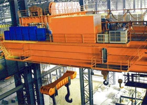 QDY 5-74/20 Ton Çift Kirişli Çelik Portal Vinç A7 Çift Kancalı Döküm Pota Vinç