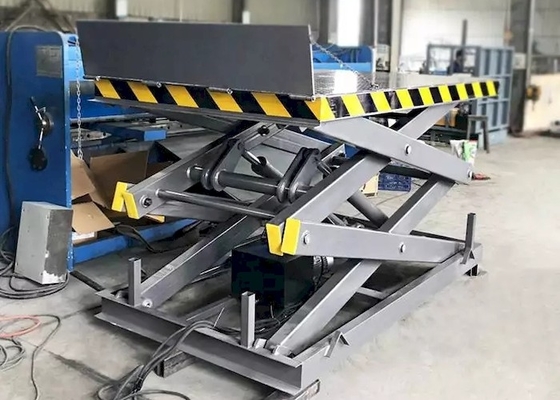 Ağır Yük AC380V Hidrolik Kaldırma Platformu 2000 * 2000mm Yükleme İskelesi Makaslı Kaldırma