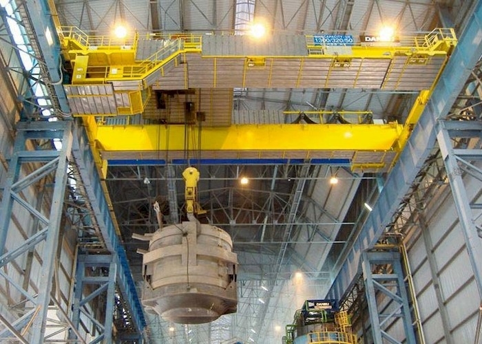 QDY 5-74/20 Ton Çift Kirişli Çelik Portal Vinç A7 Çift Kancalı Döküm Pota Vinç